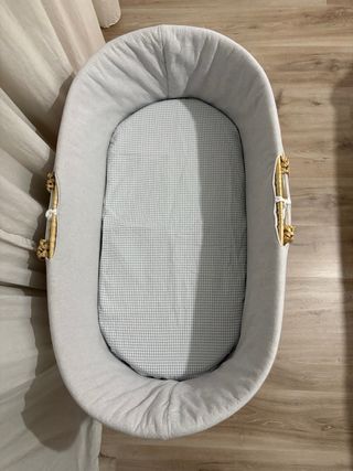 Moisés para bebé de mimbre con soporte