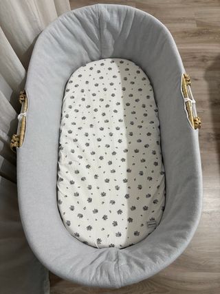 Moisés para bebé de mimbre con soporte