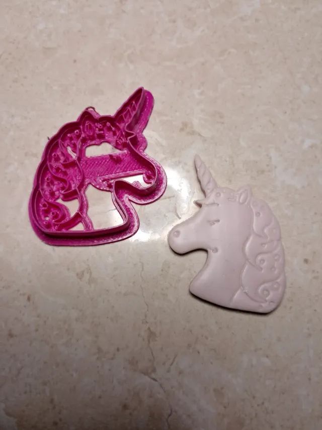 2 cortadores Unicornio Arcilla Polimérica