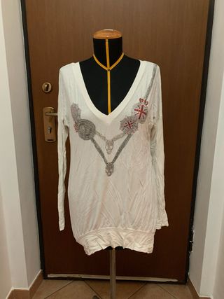 Top bianco scollo V manica lunga
