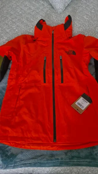 North face chakal jacket S