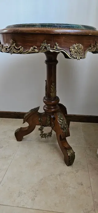 ⚜️Mesa Baja Antigua Estilo Luis XV⚜️