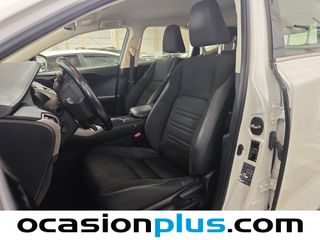 Lexus NX 300h Business 2WD 145 kW (197 CV)