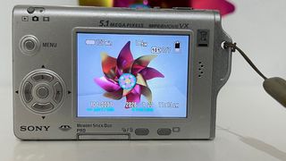 Cámara Digital Sony Cyber-shot DSC-T7