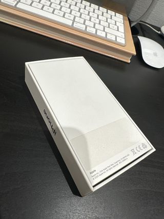 Scatole per iPhone 12 Mini e 15 Plus