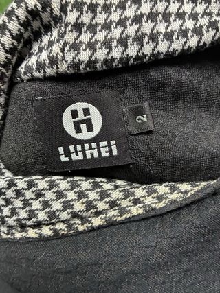 Vestido LUHEI techwear negro capucha Talla M