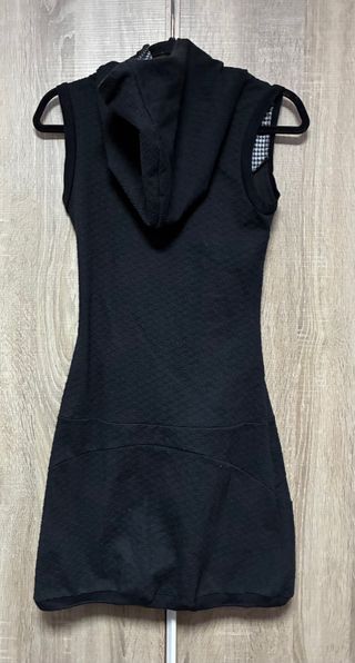 Vestido LUHEI techwear negro capucha Talla M
