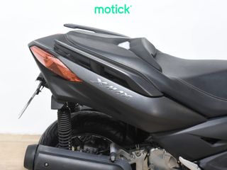 YAMAHA XMAX 125