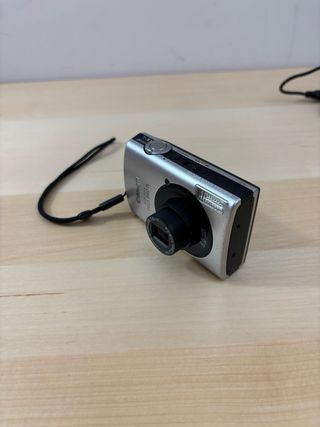 Cámara Canon IXUS 860 IS Digital.