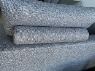 Sofá chaise longue Fama gris tela