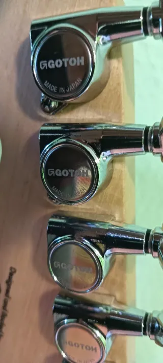 Guitarra Fender Squier Stratocaster