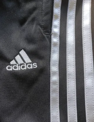 Pantalón deportivo Adidas negro
