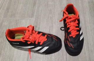 Botas fútbol Adidas Predator Talle 32