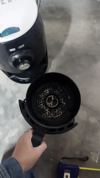 Freidora de aire negra