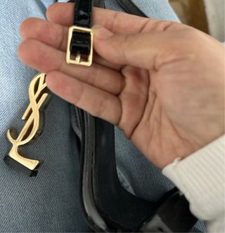 Tacones Saint Laurent Negros y Dorados