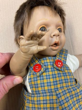 Muñeco realista Carmen González 1994