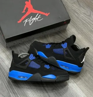 Zapatillas Jordan Negras y Azules