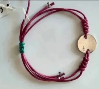 Pulseras de plata y cordón