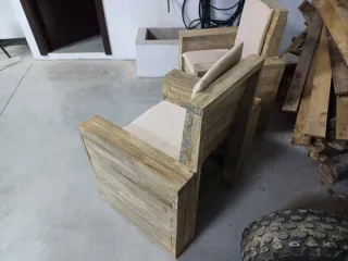 Sillones de madera rústicos