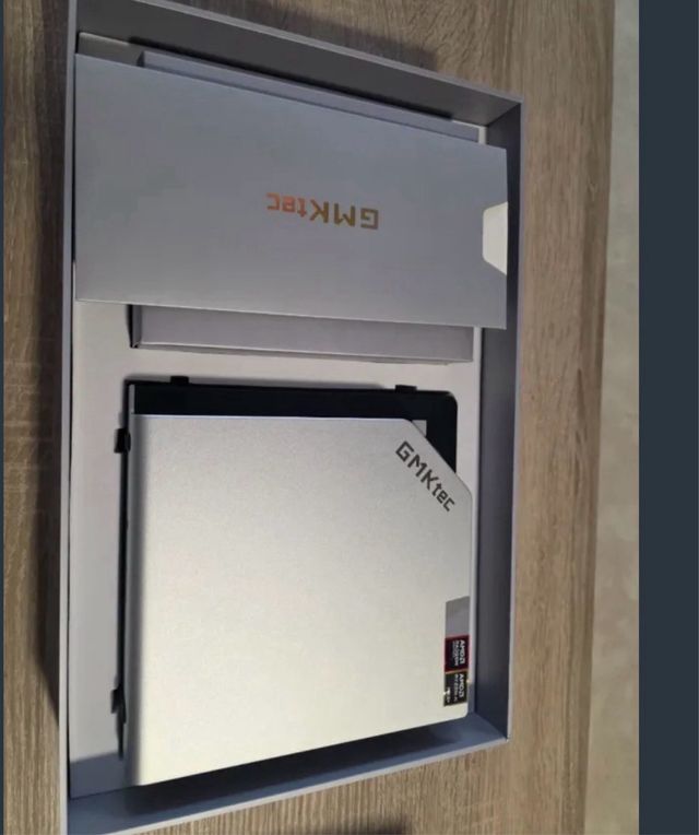 GMKtec EVO-X2 Mini PC Plata