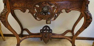 Consola Antigua con Espejo