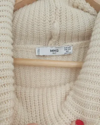 Jersey Mango punto cuello alto crema Talla Única