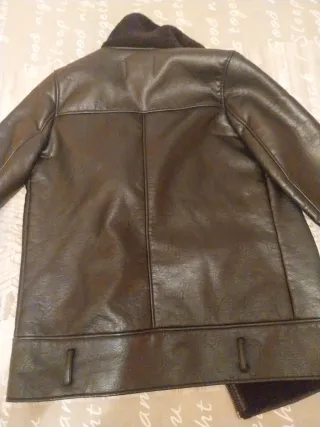 Cazadora polipiel efecto piel mujer