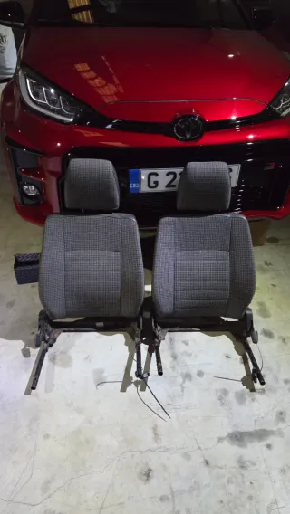 Asientos Delanteros Defender (2 unidades).