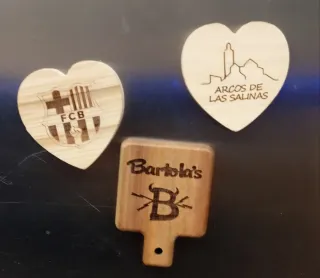 Abridor Botella Madera Corazon o cuadrado