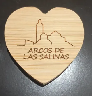 Abridor Botella Madera Corazon o cuadrado