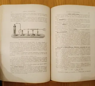 Libro química antiguo