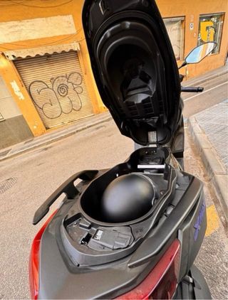 Yamaha XMAX 125 Scooter ( diciembre 2024) 1000km