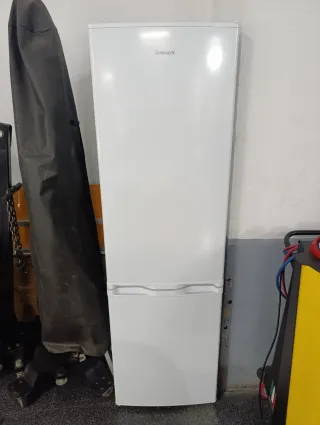 Frigorífico Benavent Blanco