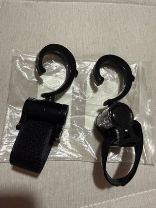 2 Ganchos Carrito Bebé Negro