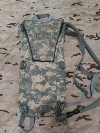 Bolsa de hidratación (ACU Camelback)