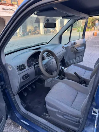 Ford Tourneo Connect 2005