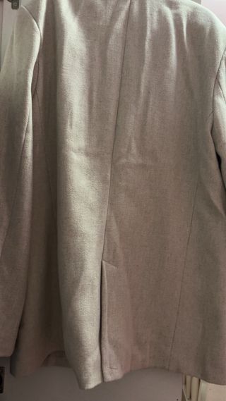 Abrigo Stradivarius Beige