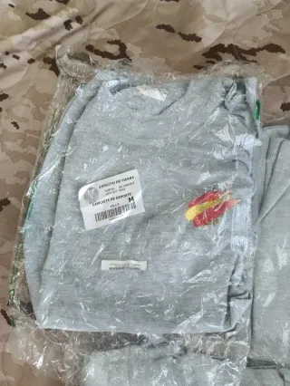 Camisetas deporte Ejercito (gris color)