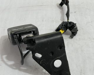 Enganche cinturón peugeot 96589467xx 207 143864