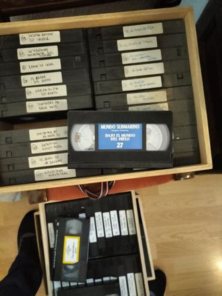 Colección: 70 VHS de Cousteau yNational Geographic