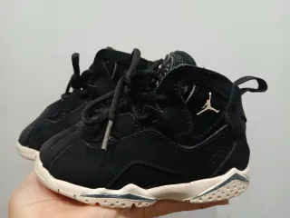 Zapatillas Jordan de Niño Negro Talla 23.5
