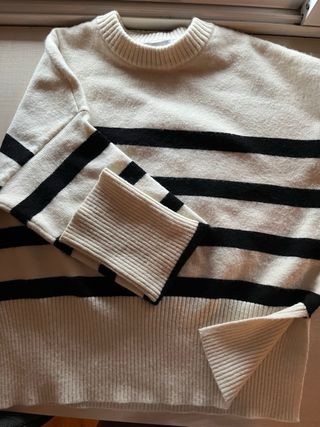 Jersey rayas blanco y negro del Bershka nuevo.