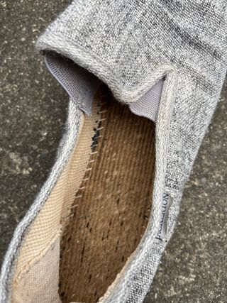 Mocasines grises de tela