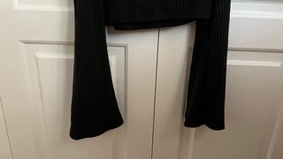 Top negro palabra de honor mangas acampanadas