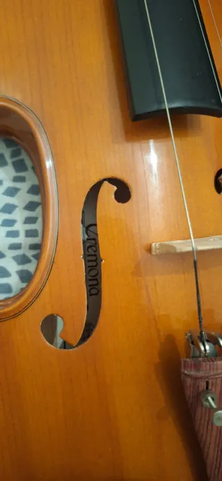 Violín Cremona con funda y arco