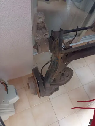 Puente trasero coche wolsvaguen 1.9 TDI.sv más mdl