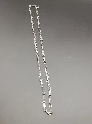 Collana con ciondoli a forma di chiave