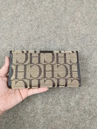 Cartera Carolina Herrera CH Logo