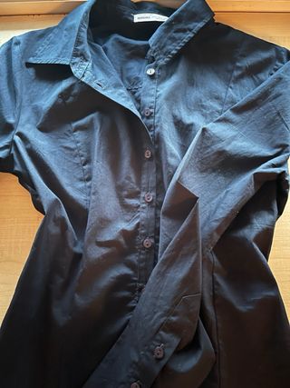 Camisa azul marino ajustada, Bershka personalizada