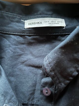 Camisa azul marino ajustada, Bershka personalizada